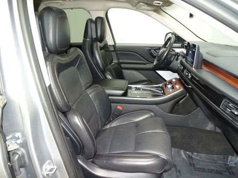 Used 2020 Lincoln Aviator Reserve w/ Equipment Group 202A image 13