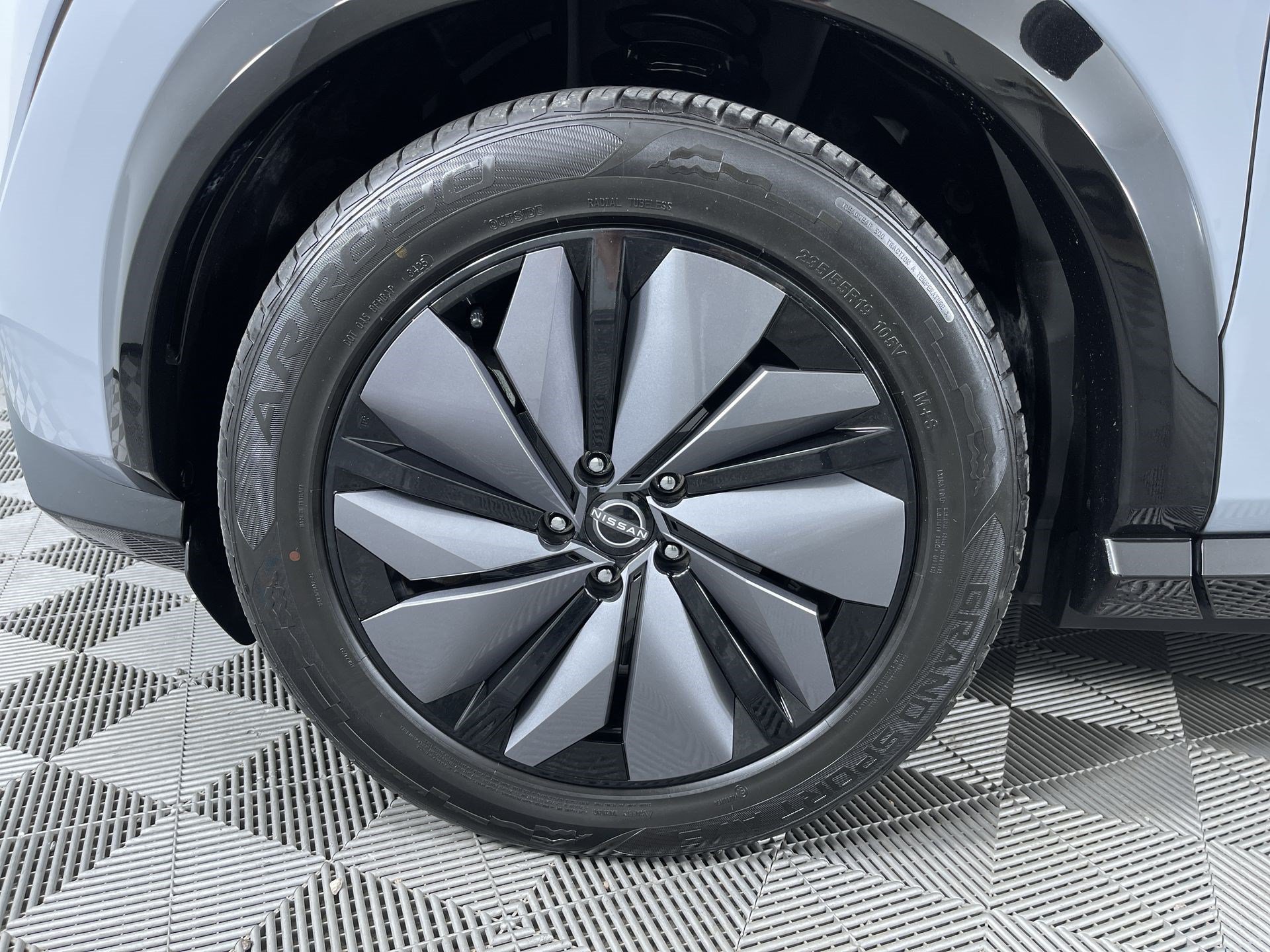 Certified 2024 Nissan Ariya AWD image 26
