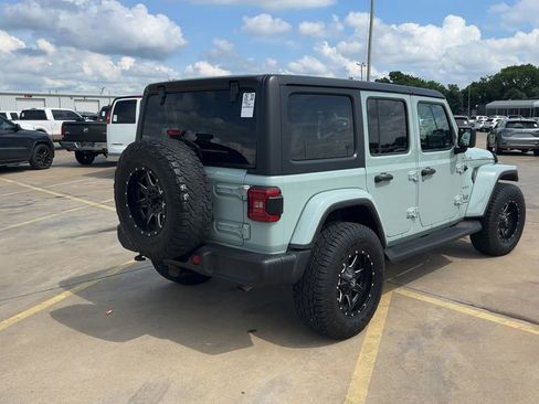 Used 2023 Jeep Wrangler Unlimited Sahara w/ Dual Top Group AWD/4WD image 7