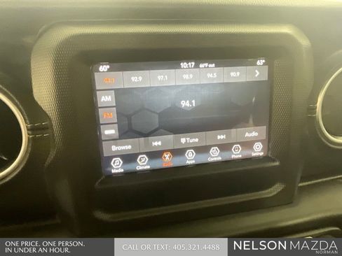 Used 2020 Jeep Wrangler Unlimited Sahara w/ LED Lighting Group AWD/4WD image 32