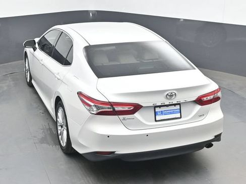 Used 2018 Toyota Camry XLE FWD image 35