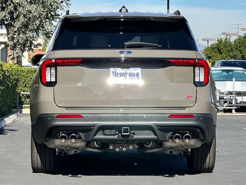 New 2026 Ford Explorer ST w/ Sun And Sound Package image 5