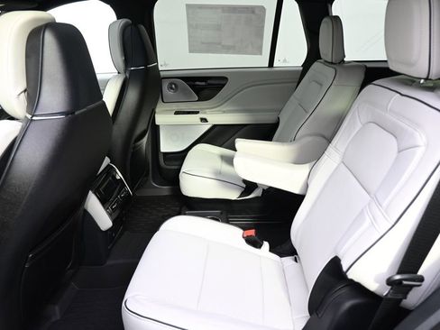 New 2026 Lincoln Aviator Black Label AWD/4WD image 21
