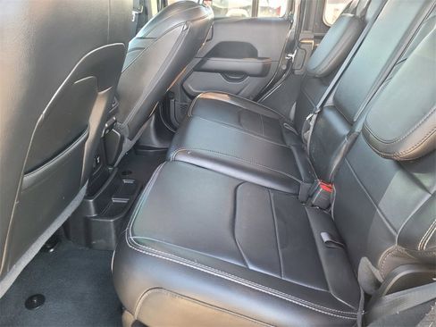 Used 2022 Jeep Wrangler Unlimited Sahara w/ Cold Weather Group image 11