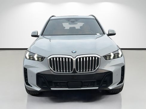 Used 2024 BMW X5 sDrive40i w/ M Sport Package RWD image 8