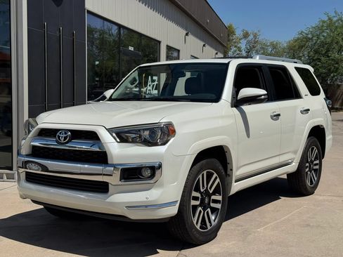 Used 2017 Toyota 4Runner Limited AWD/4WD image 2