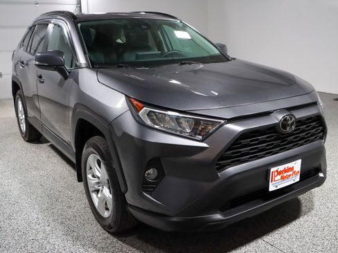 Used 2021 Toyota RAV4 XLE w/ Convenience Package AWD/4WD image 5
