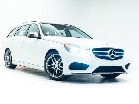 Used 2014 Mercedes-Benz E 350 4MATIC Wagon image 5