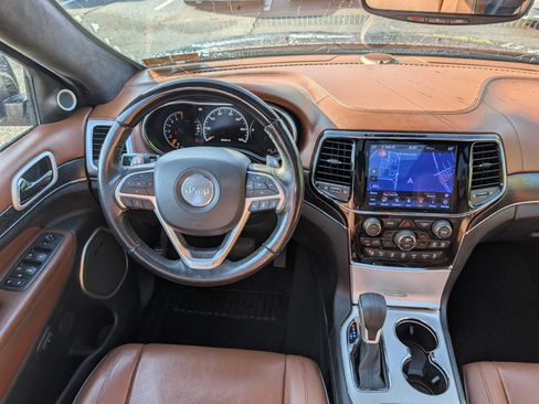 Used 2019 Jeep Grand Cherokee Summit w/ Platinum Series Group AWD/4WD image 18