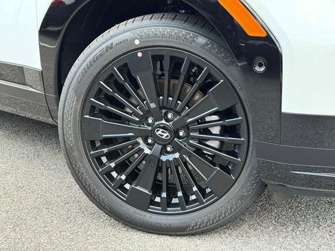 Used 2025 Hyundai Santa Fe Calligraphy image 6