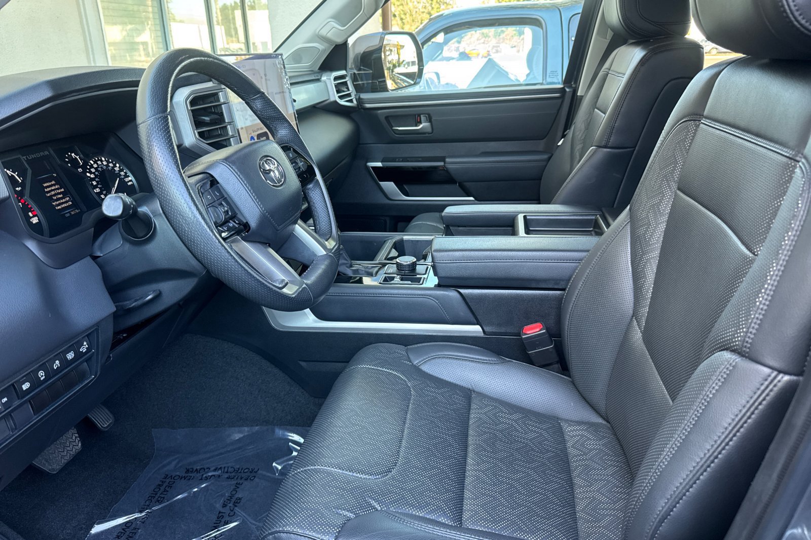 Used 2023 Toyota Tundra Limited AWD/4WD image 10