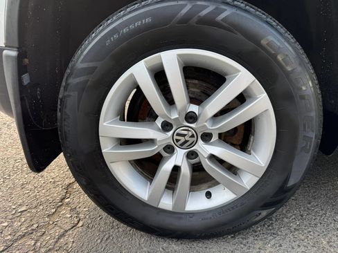 Used 2017 Volkswagen Tiguan S AWD/4WD image 10