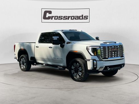 Used 2024 GMC Sierra 2500 Denali w/ Denali Reserve Package AWD/4WD image 7