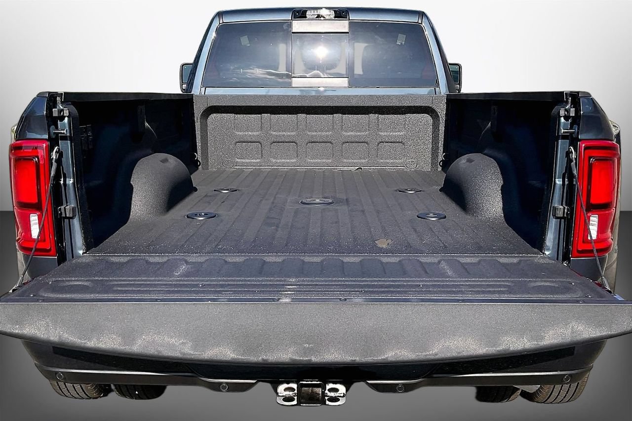 New 2026 RAM 3500 Big Horn AWD/4WD image 21