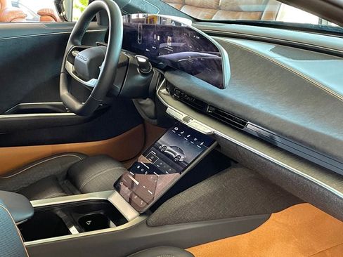 Used 2023 Lucid Air Grand Touring image 24