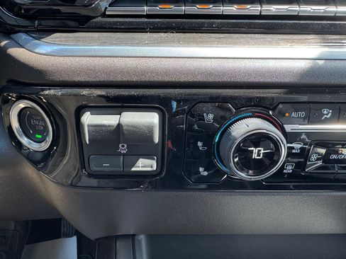 New 2026 Chevrolet Silverado 1500 LTZ w/ LTZ Premium Package AWD/4WD image 39