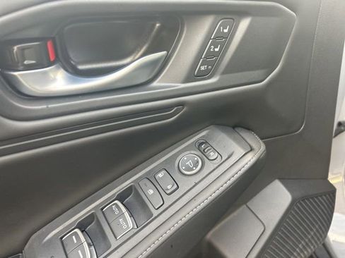 Used 2025 Honda Accord Sport image 13