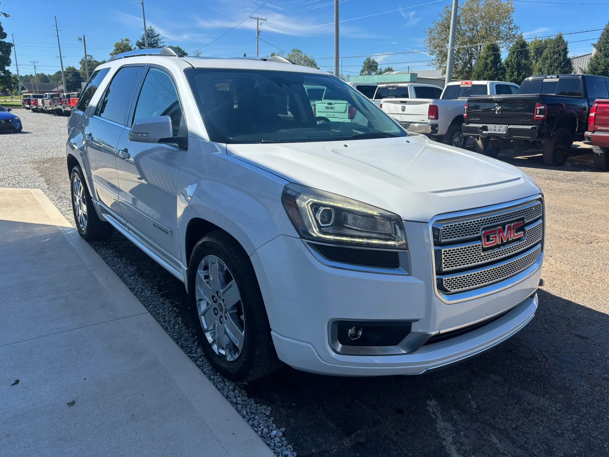 Used 2016 GMC Acadia Denali AWD/4WD image 11