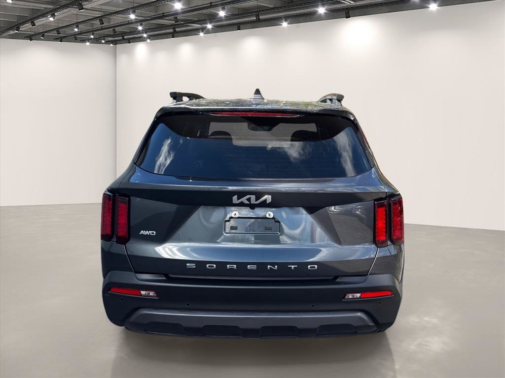 Certified 2022 Kia Sorento S AWD/4WD image 7