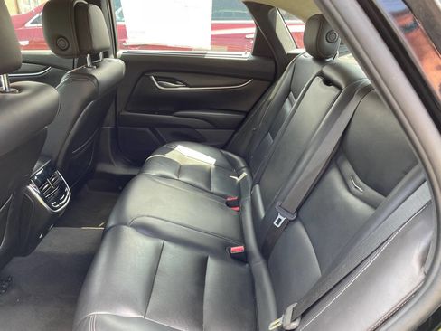 Used 2014 Cadillac XTS w/ Rear Seat Comfort Package image 25