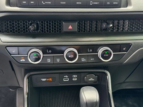Used 2024 Honda CR-V EX image 21