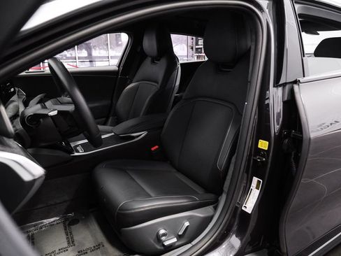 Used 2024 Lucid Air Touring image 30