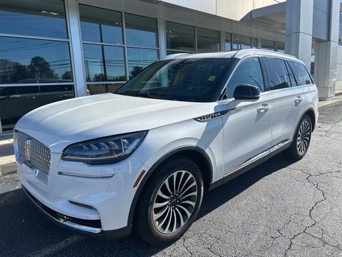 Used 2023 Lincoln Aviator Reserve image 2