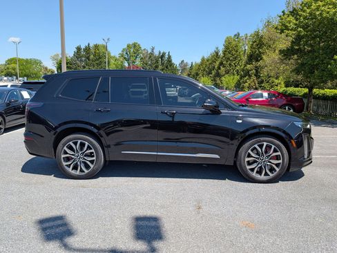Used 2023 Cadillac XT6 Sport w/ Technology Package AWD/4WD image 7