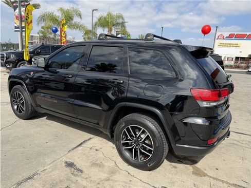 Used 2019 Jeep Grand Cherokee Trailhawk w/ Trailhawk Luxury Group AWD/4WD image 68
