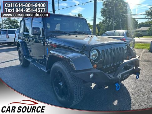 Used 2012 Jeep Wrangler Unlimited Sahara AWD/4WD image 6