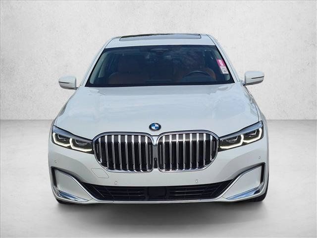Used 2022 BMW 740i w/ Premium Package RWD image 2