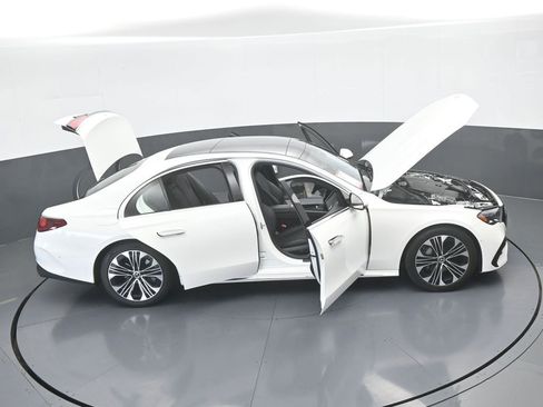 Used 2025 Mercedes-Benz E 350 Sedan image 73