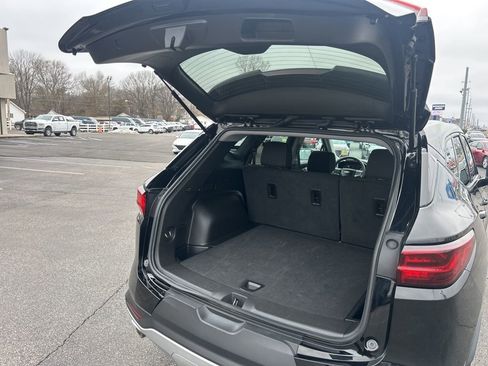 Used 2025 Chevrolet Blazer LT FWD image 34