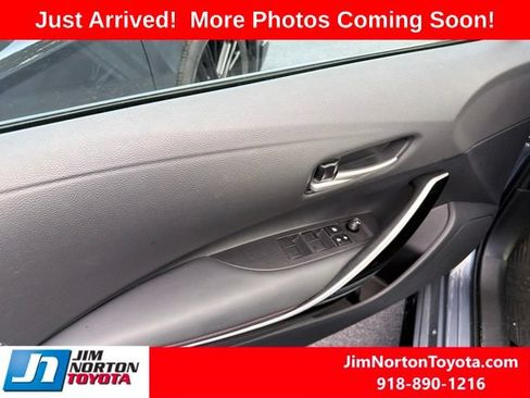 Used 2025 Toyota Corolla XSE FWD image 14