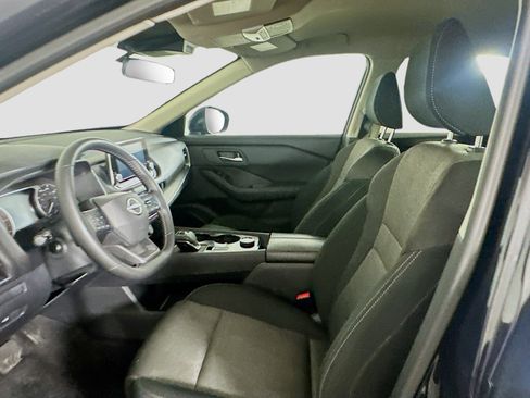 Used 2026 Nissan Rogue SV AWD/4WD image 13