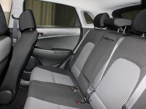 Used 2022 Hyundai Kona SE FWD image 21
