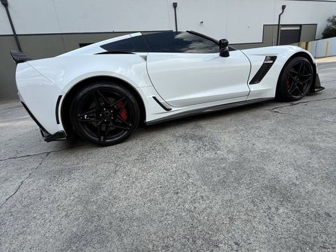 Used 2016 Chevrolet Corvette Z06 RWD image 25