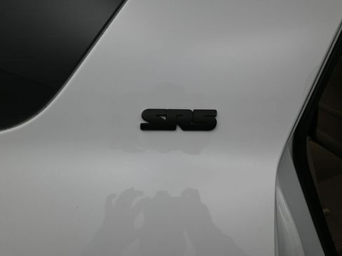 Used 2018 Toyota 4Runner SR5 image 10