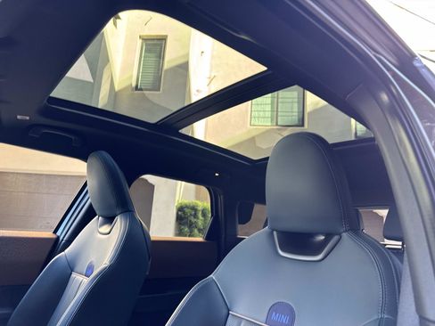 Used 2025 MINI Cooper Countryman S w/ Comfort Package Max image 14