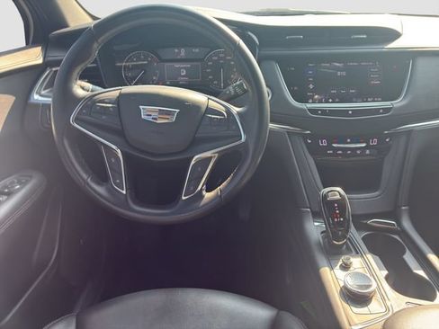 Used 2021 Cadillac XT5 Luxury FWD image 15