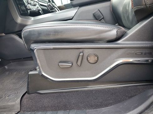 Used 2023 Ford F150 Lariat w/ Trailer Tow Package image 15