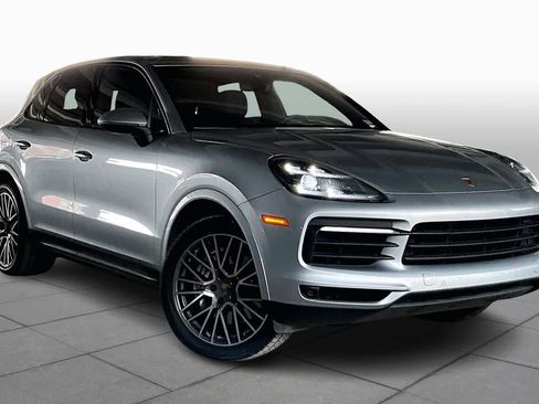 Used 2021 Porsche Cayenne image 3
