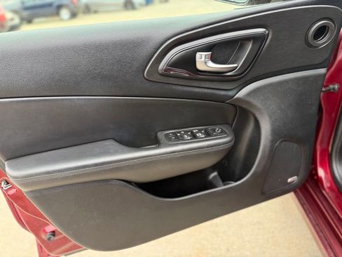 Used 2016 Chrysler 200 S w/ Navigation & Sound Group I FWD image 24