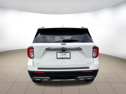 Used 2022 Ford Explorer XLT AWD/4WD image 6
