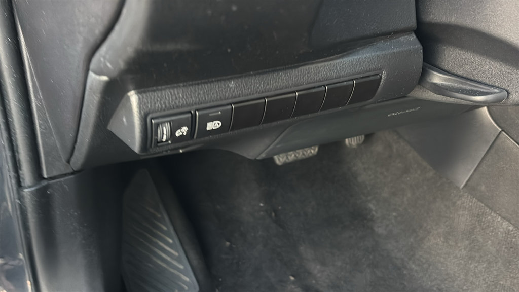 Used 2025 Toyota Corolla SE FWD image 14