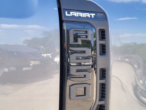 Certified 2025 Ford F250 Lariat w/ Lariat Ultimate Package AWD/4WD image 12