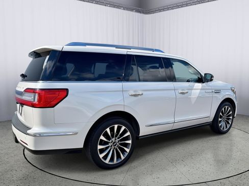 Used 2018 Lincoln Navigator Select AWD/4WD image 6