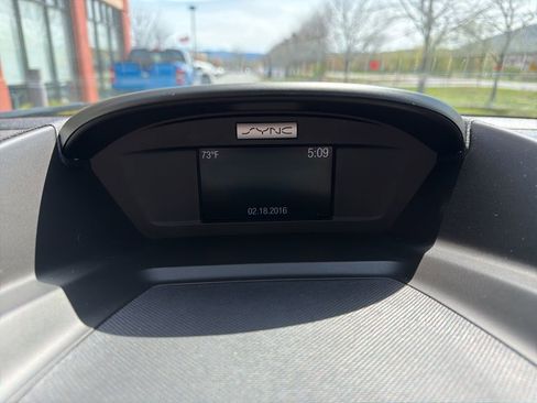 Used 2016 Ford Escape SE w/ SE Cold Weather Package AWD/4WD image 19