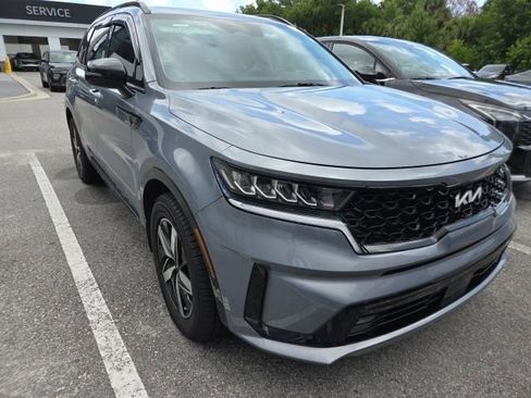 Used 2023 Kia Sorento EX FWD image 2