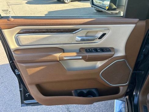 Used 2019 RAM 1500 Laramie image 11